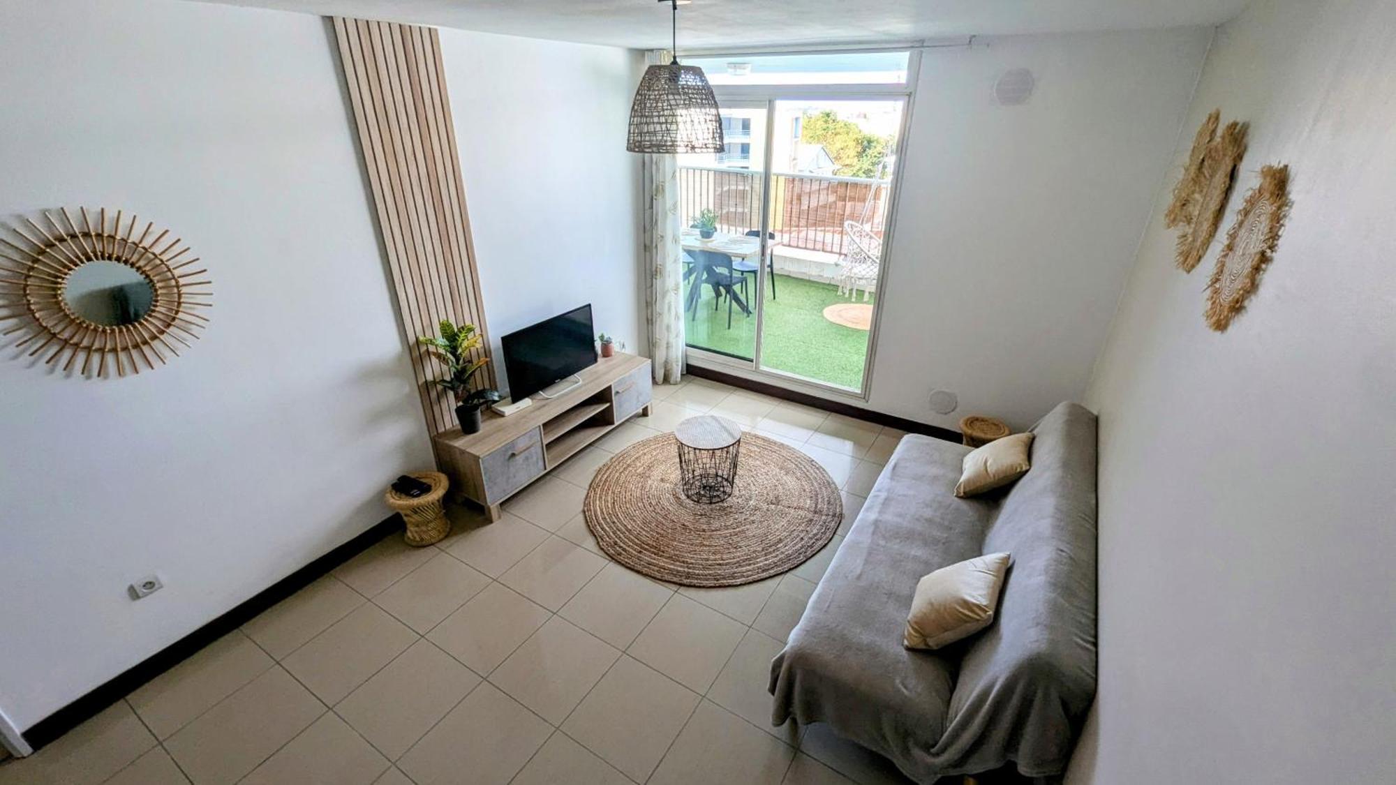 Entierement Equipe, Climatise, Wifi, Au Dernier Etage Sans Vis A Vis Apartment Saint-Denis Exterior photo